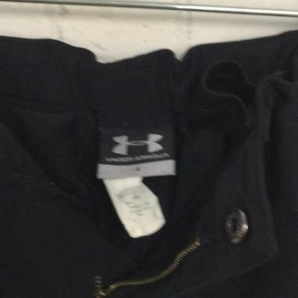 Size 4 Under Armour Athletic Adjustable Shorts - Picture 5 of 5